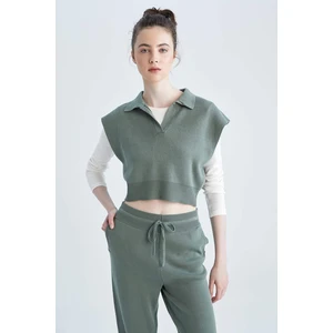 DEFACTO Regular Fit Polo Collar Vest