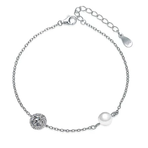 MOISS Elegantný strieborný náramok s perlou a zirkónmi BP000030