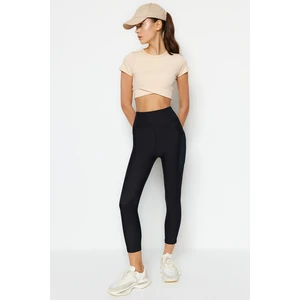 Trendyol Black Sports Capri Leggings with Pocket and Mesh Detailed