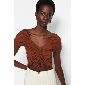 Trendyol Brown Pull-Detail Fitted Crop Creme Knitted Blouse