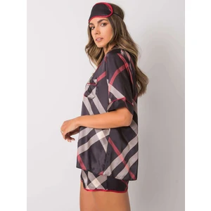 Black two-piece plaid pajamas